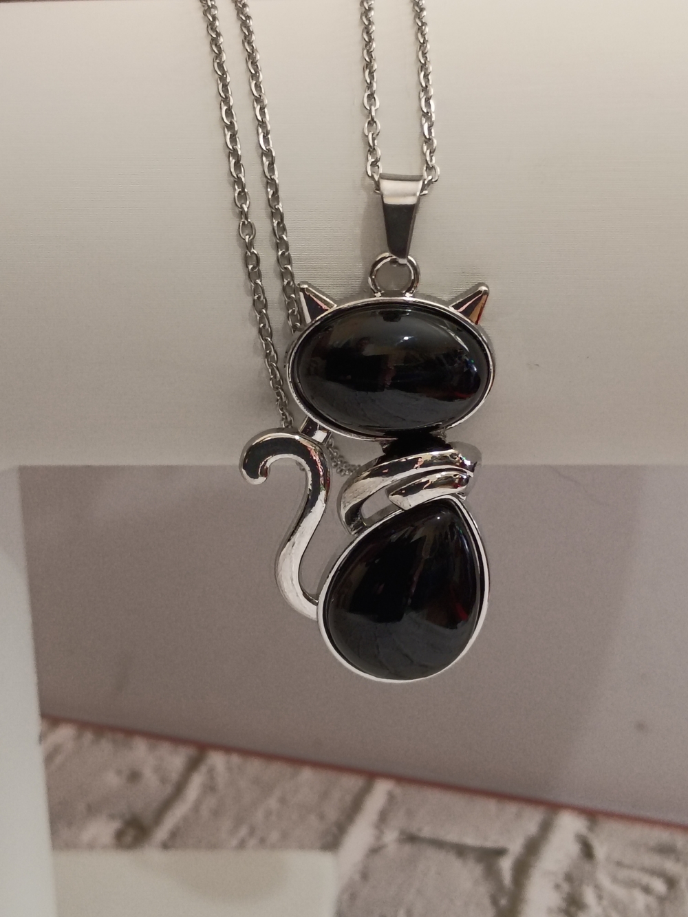 Black Agate Natural Crystal Gemstone Cat Pendant Necklace Stainless Steel 17-in